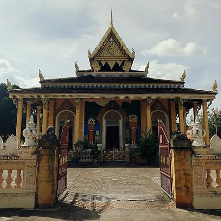 Family Batcave Homestay Battambang Exterior foto