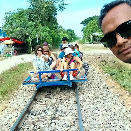 Family Batcave Homestay Battambang Exterior foto