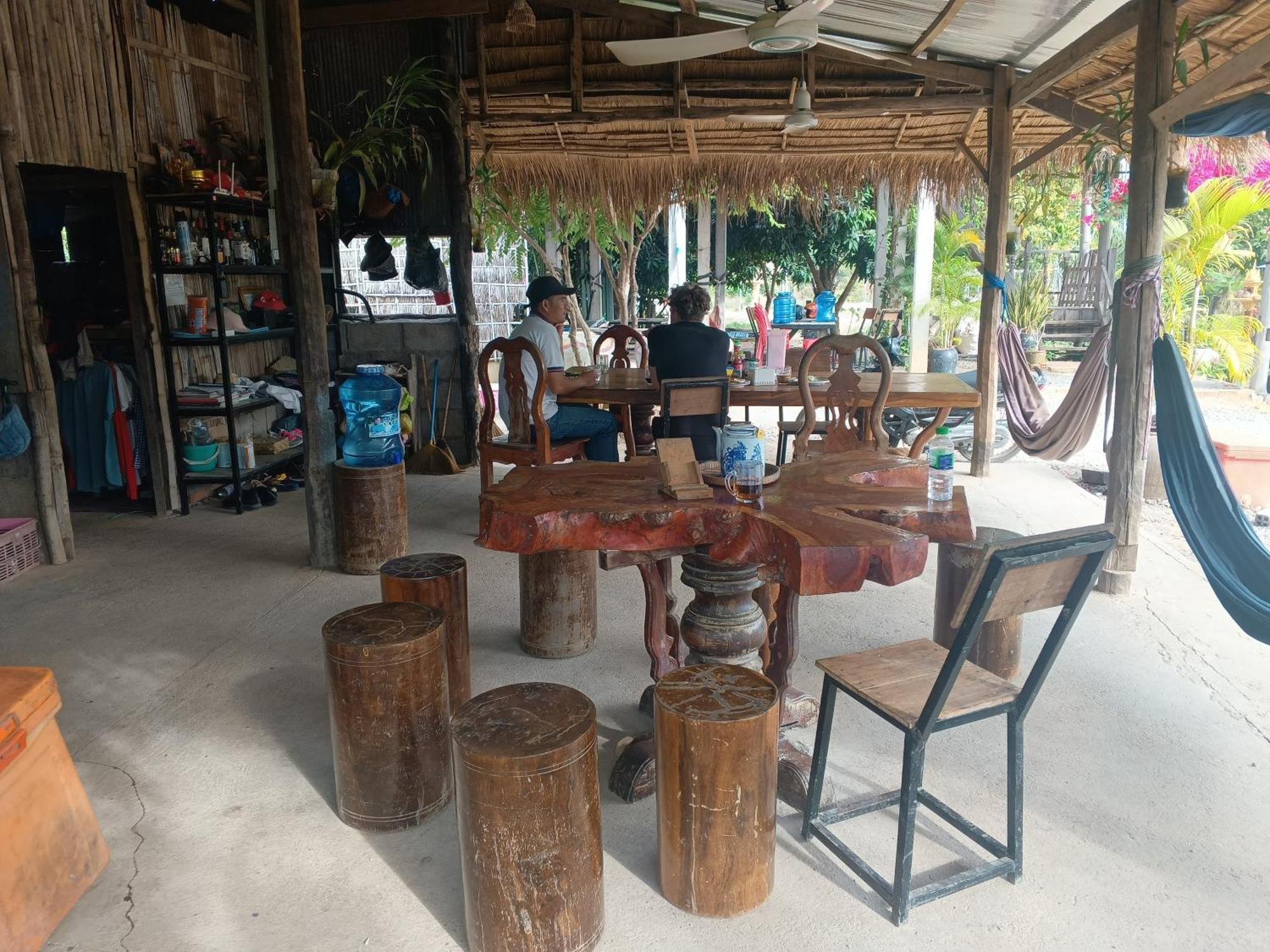Family Batcave Homestay Battambang Exterior foto