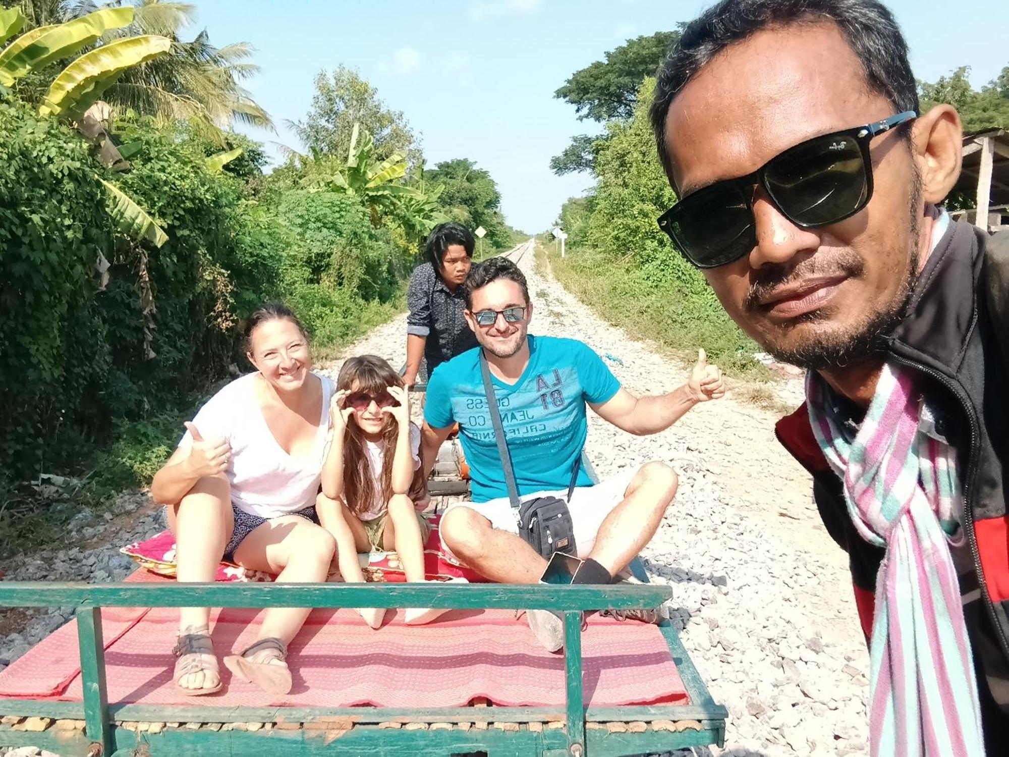 Family Batcave Homestay Battambang Exterior foto