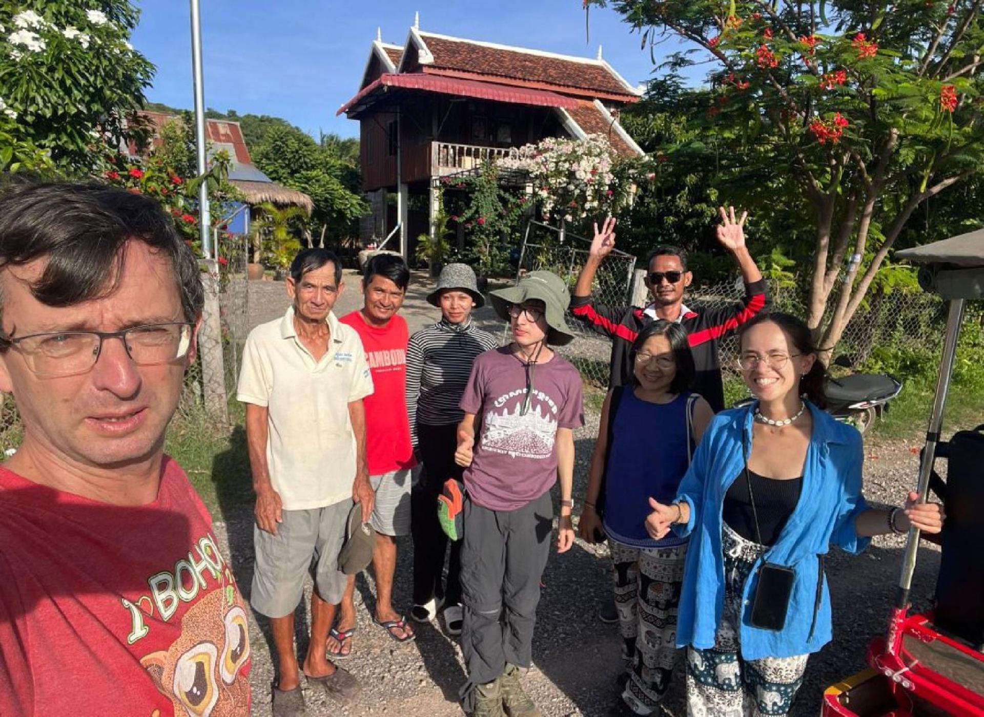 Family Batcave Homestay Battambang Exterior foto